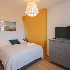 https://superbe-appart-2-chambres-en-plein-centre.lillehotels.org